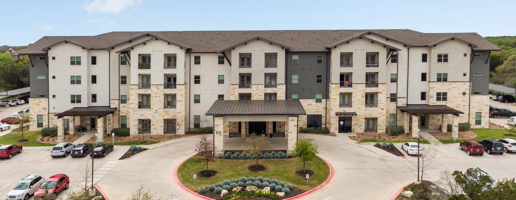 Arborview Circle C Ranch circular drive